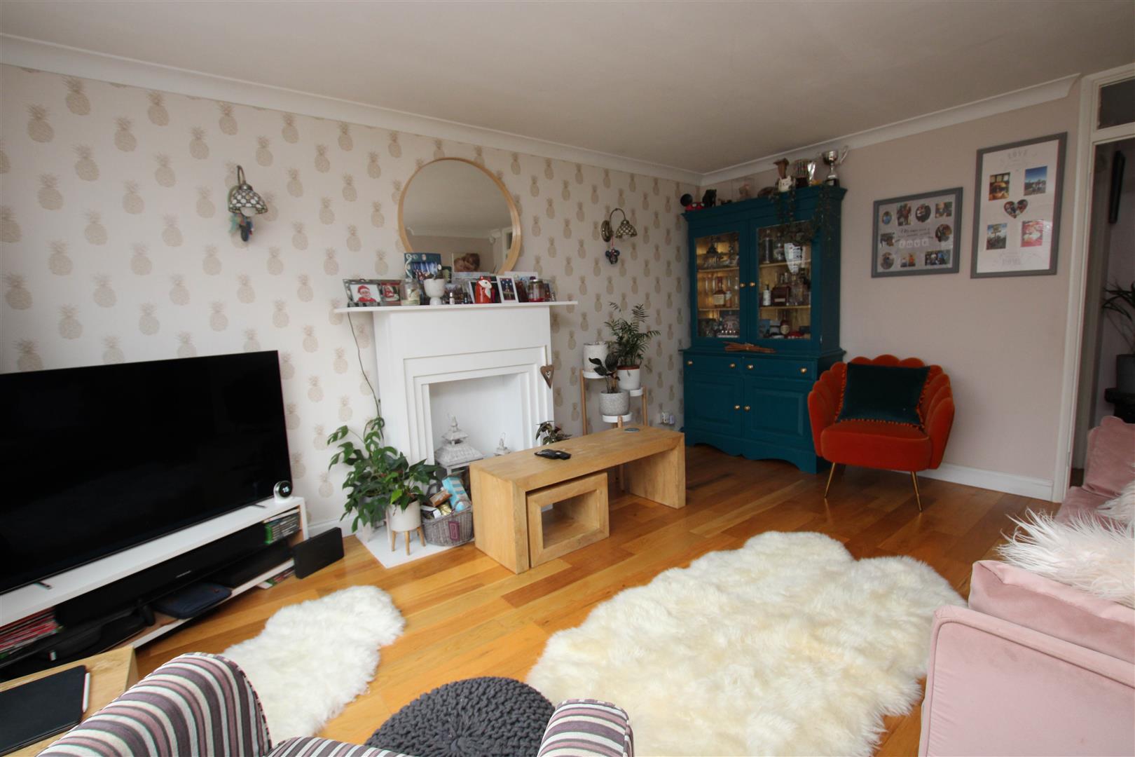 Geary Drive, Brentwood Keith Ashton